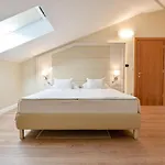 Luxury Tunera