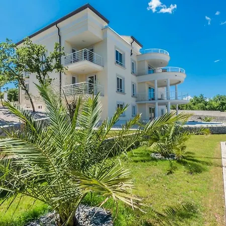 Luxury Tunera Pensión 5*