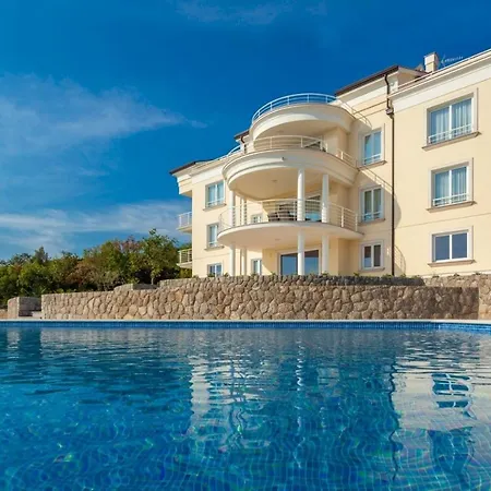 Luxury Tunera