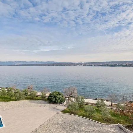 Πανσιόν Luxury Tunera