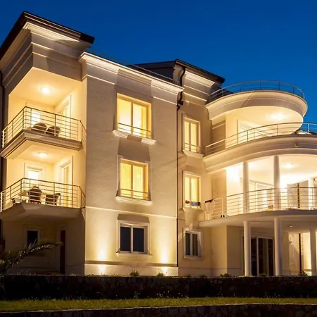 Luxury Tunera Πανσιόν 5*