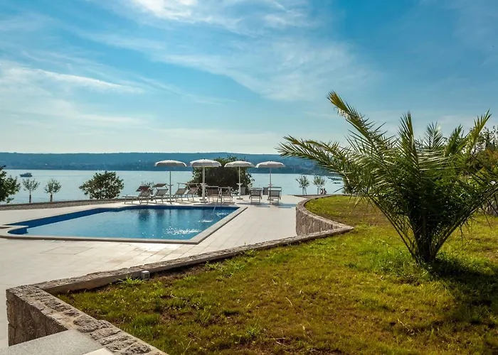 Luxury Tunera